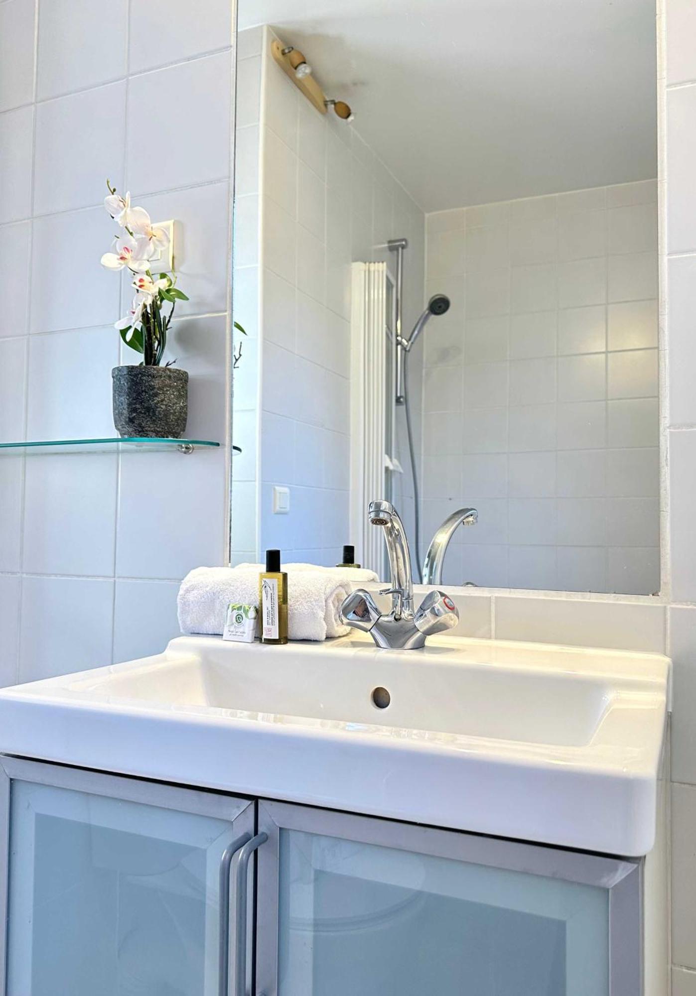 Appartement 1622 - Le marais - Charming flat à Paris Extérieur photo